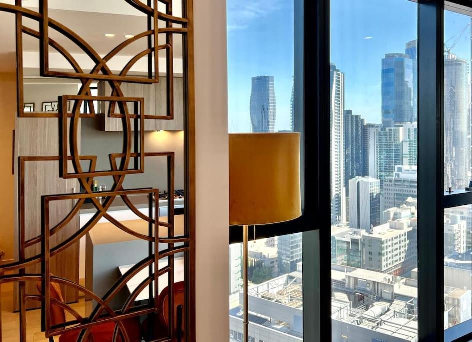 Highrise Best Location 2Baths Мелбърн Екстериор снимка