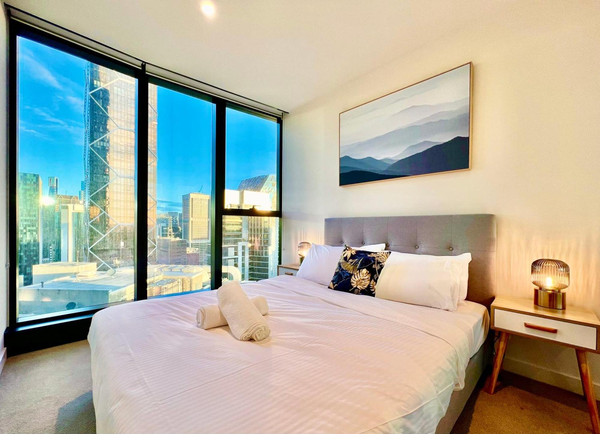 Highrise Best Location 2Baths Мелбърн Екстериор снимка