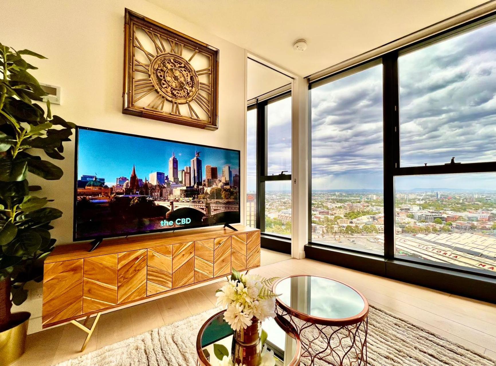 Highrise Best Location 2Baths Мелбърн Екстериор снимка